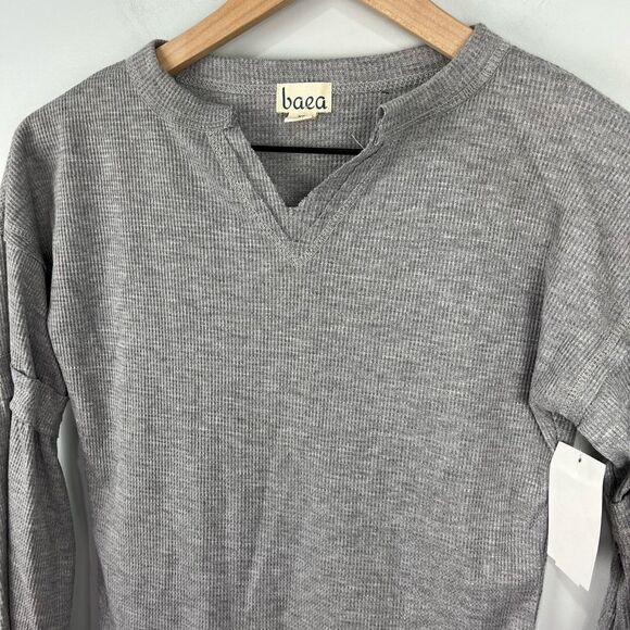 Baea Grey Waffle Knit Bell Sleeve Style L/S Top XS NWT - Picture 2 of 6